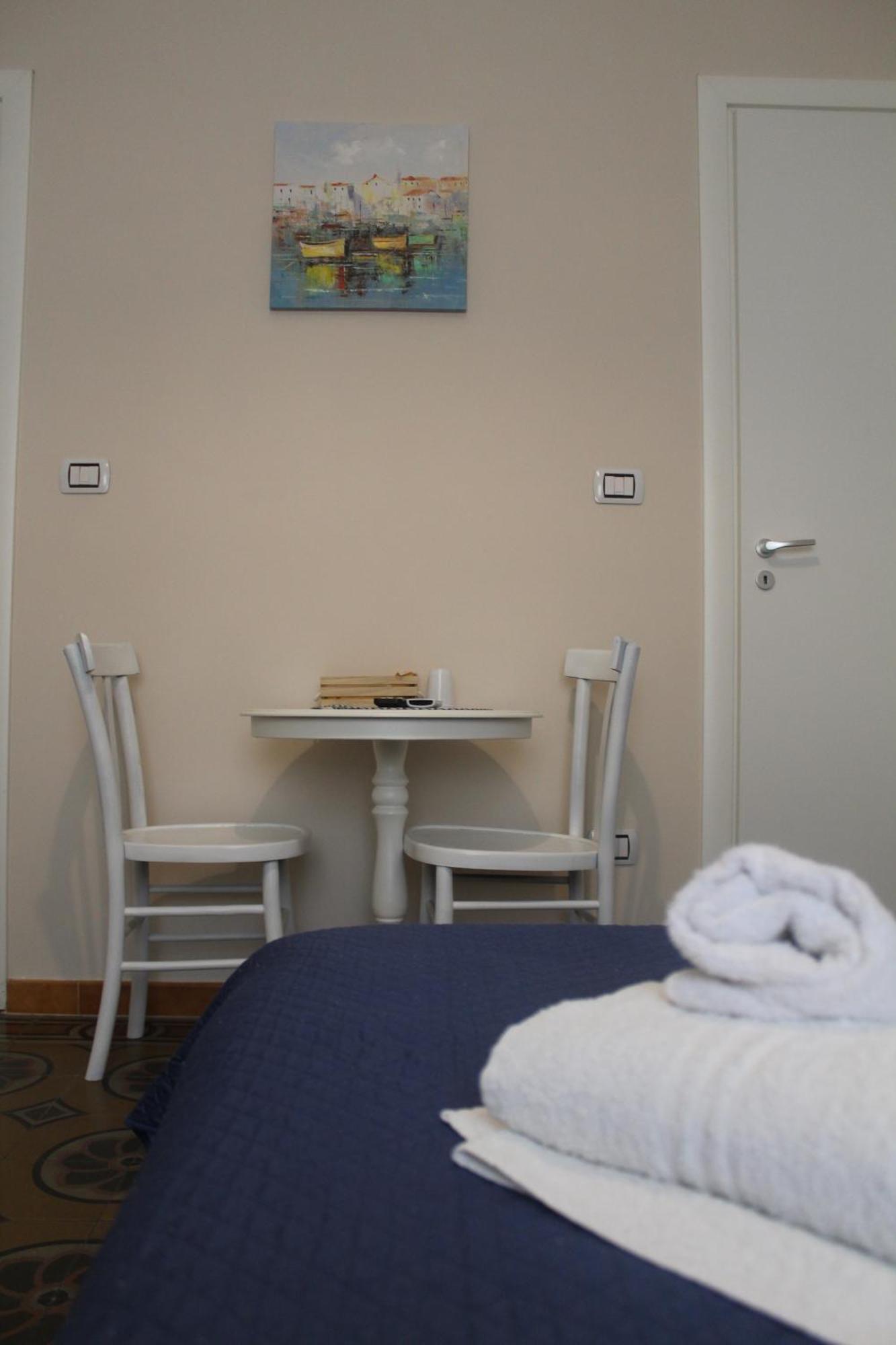 Bed and Breakfast Donna Melina Mileto Екстер'єр фото